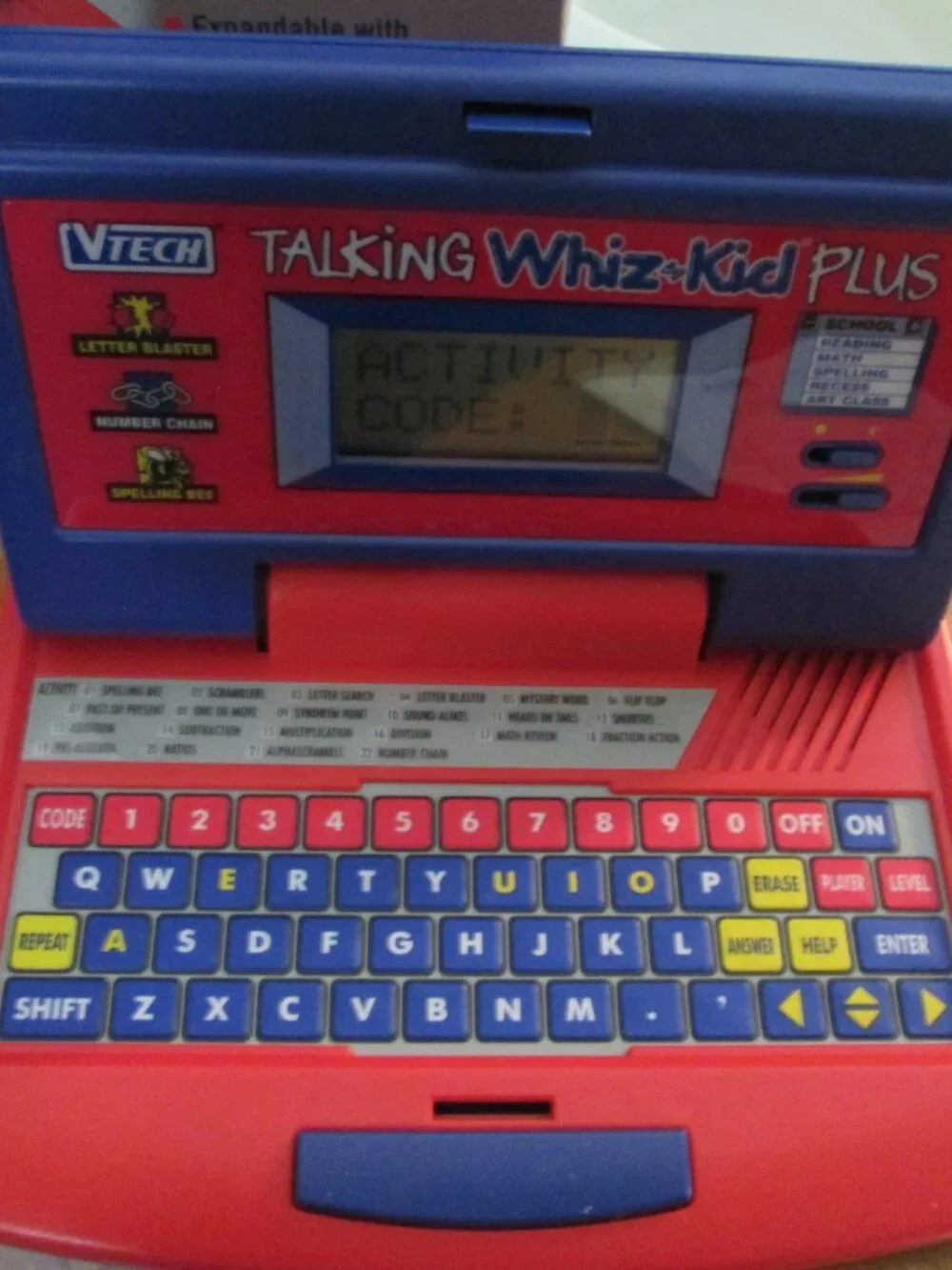 vtg V tech Talking Whiz Kid Plus contains over 800 words mint in box with instuc